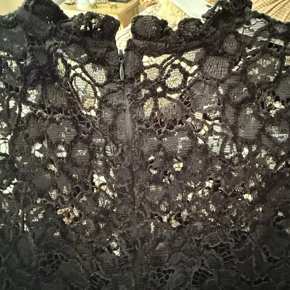 Top - Picture 5 of 7